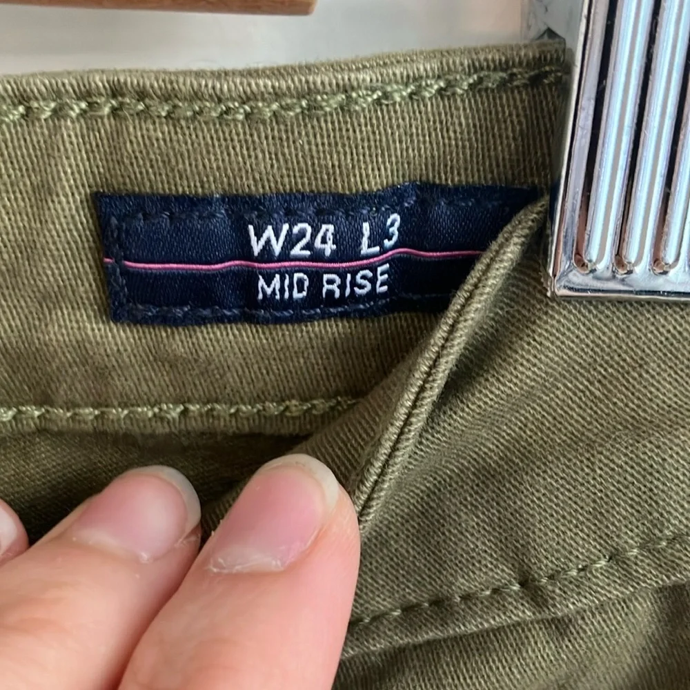 Vigoss Jeans Marley mid rise Olive Green Women's Shorts